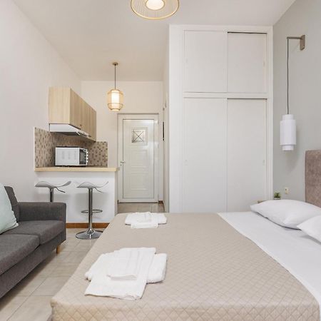 P Koklas Apartments ไซคิย์นธอสทาวน์ ภายนอก รูปภาพ