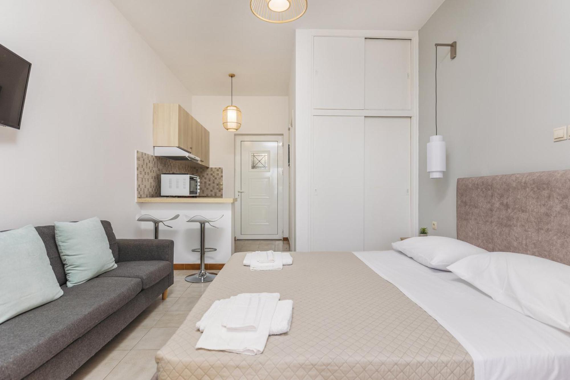 P Koklas Apartments ไซคิย์นธอสทาวน์ ภายนอก รูปภาพ